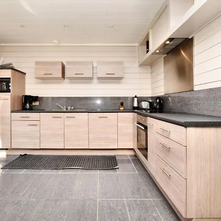 Hébergement de vacances Modern Furnished Comfortable House With Large Sunny Terrace And Beautiful View *